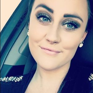 Meet your Posher, Claire